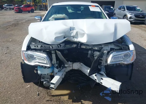 2014 Chrysler 300C Awd z USA, uszkodzony, nr VIN 2C3CCAKG0EH166787